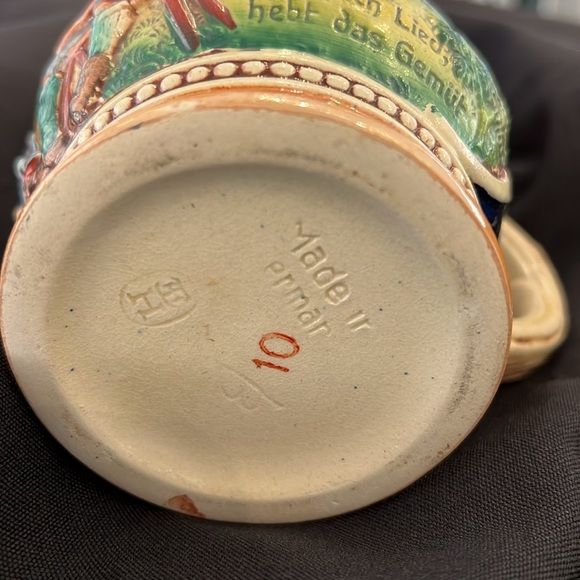 Rare Vintage DBGM Western
Germany - German Beer Stein - Pewter Lid Ceramic Mug - Picture 6 of 10